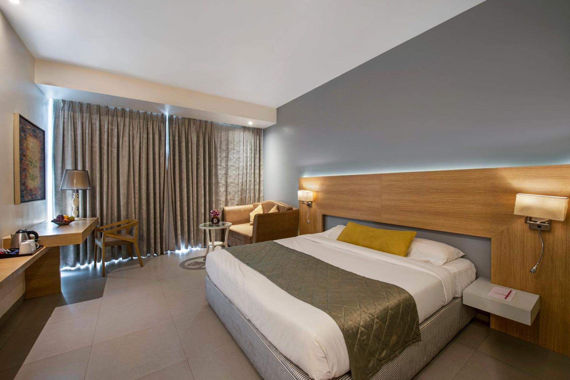 Hotel Satkar Grande Thane Eksteriør billede