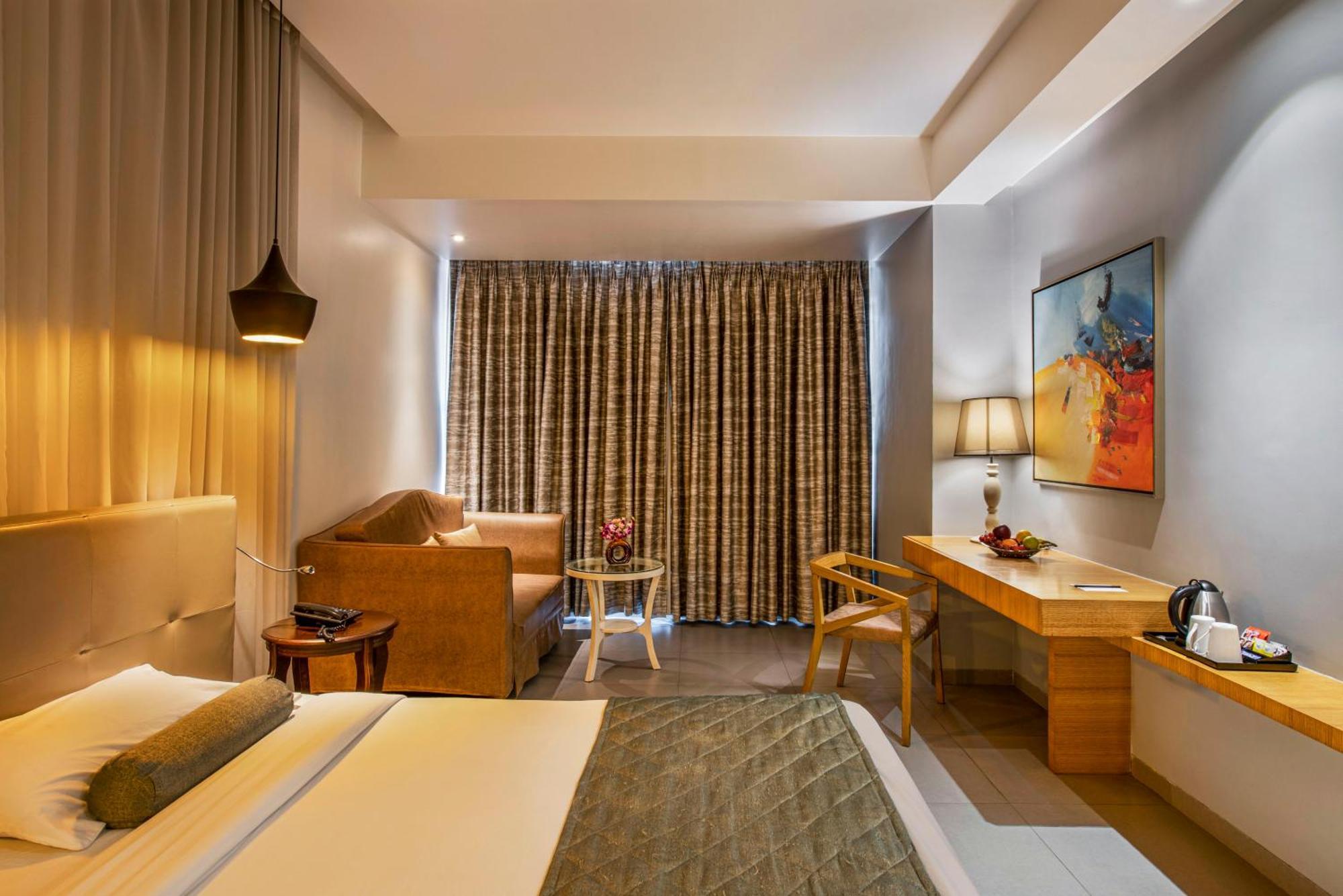 Hotel Satkar Grande Thane Eksteriør billede