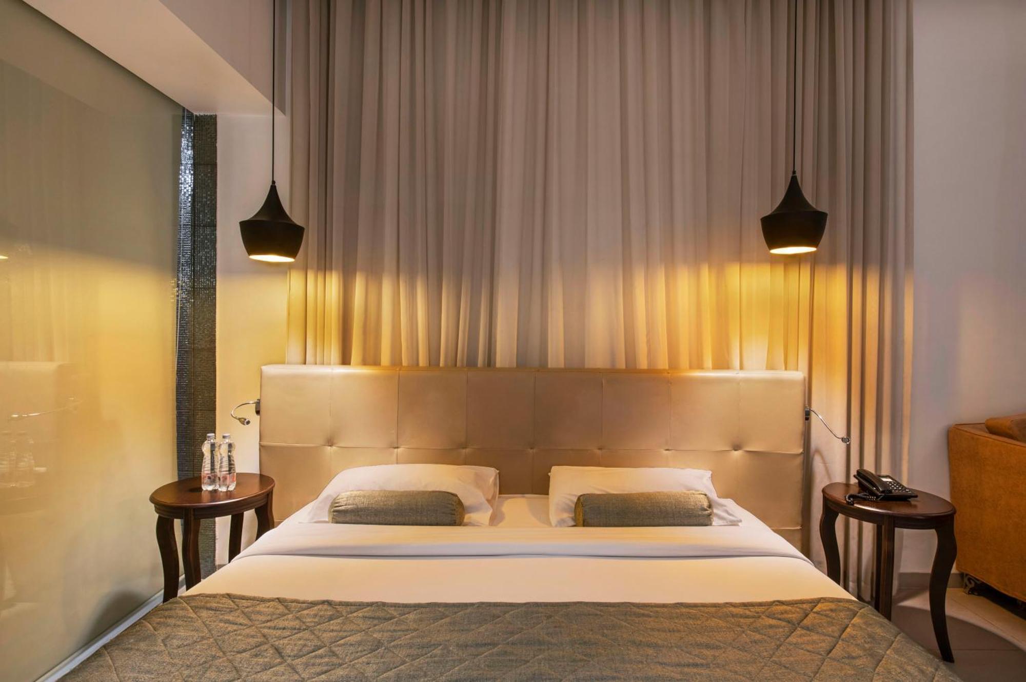 Hotel Satkar Grande Thane Eksteriør billede