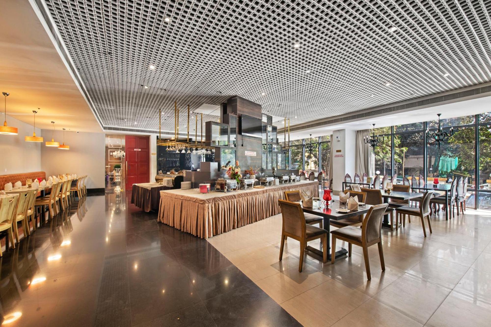 Hotel Satkar Grande Thane Eksteriør billede